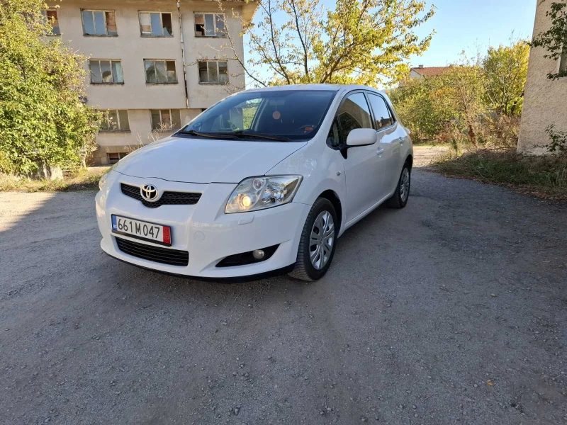 Toyota Auris 1.4 D-4D, снимка 2 - Автомобили и джипове - 46390479