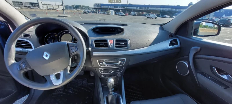 Renault Megane Купе, снимка 7 - Автомобили и джипове - 47359504