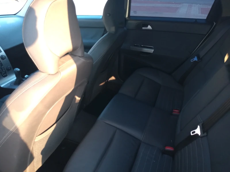 Volvo V50 2.0 HDI 136 к.с. /Евро 4/, снимка 13 - Автомобили и джипове - 47183304