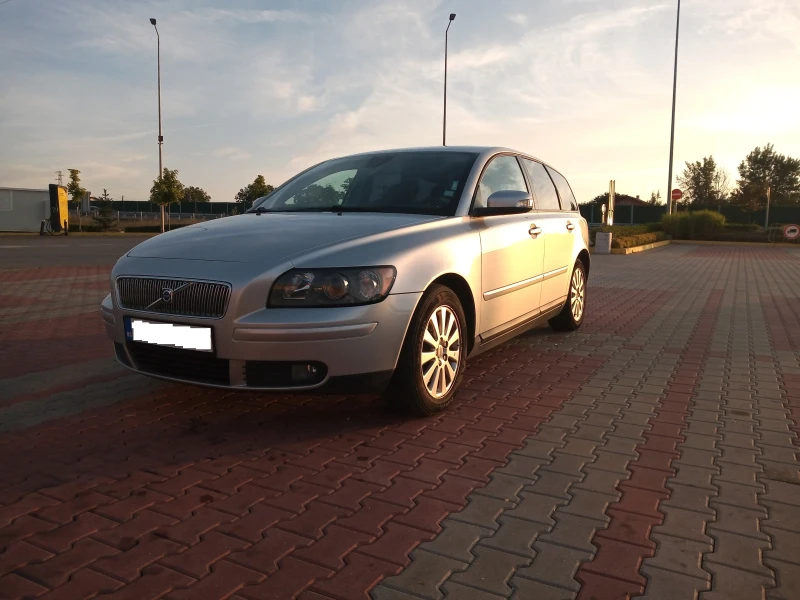 Volvo V50 2.0 HDI 136 к.с. /Евро 4/, снимка 1 - Автомобили и джипове - 47183304