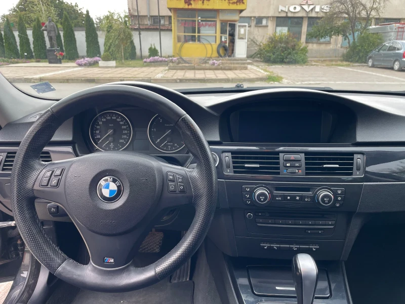 BMW 330 330 Xdrive Facelift, снимка 8 - Автомобили и джипове - 48886551