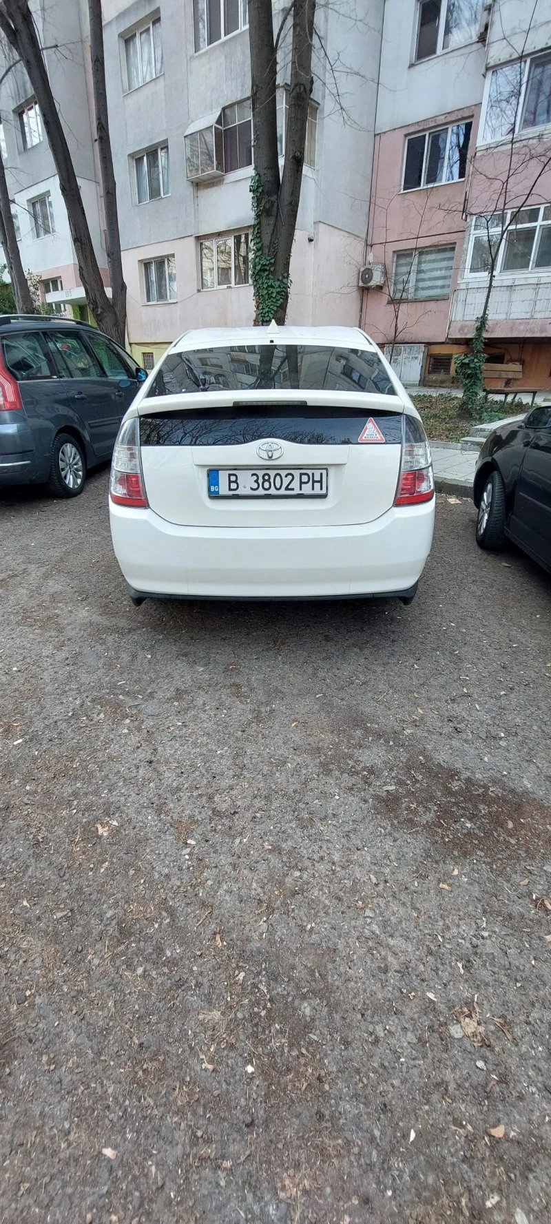 Toyota Prius, снимка 9 - Автомобили и джипове - 49604860