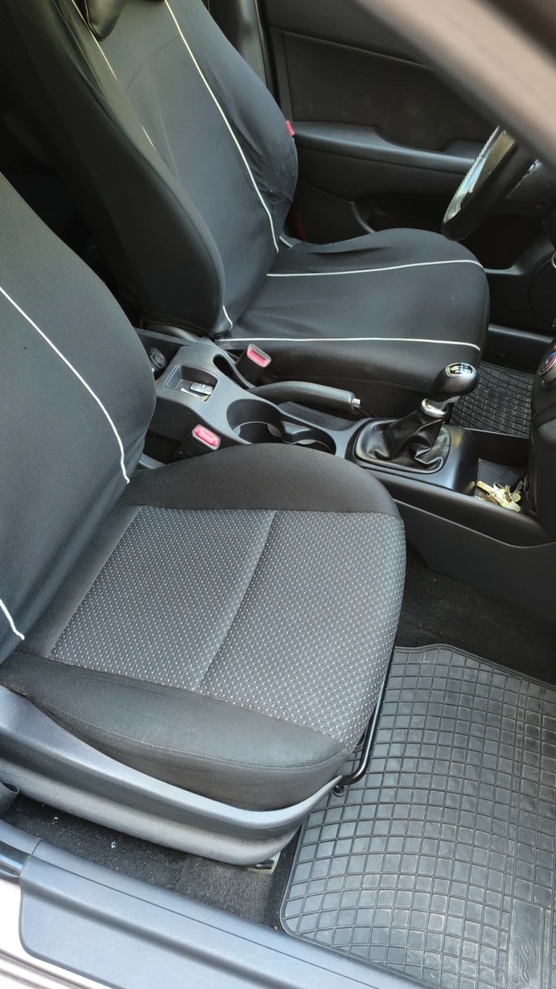 Hyundai I30 1.6crd 90 к.с. , снимка 10 - Автомобили и джипове - 51523152