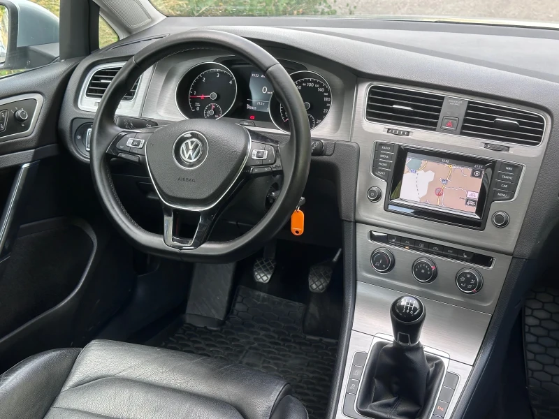 VW Golf 2.0TDI* 4MOTION* HIGHLINE* КАМЕРА* КОЖА* НЕМСКА!, снимка 6 - Автомобили и джипове - 52530351