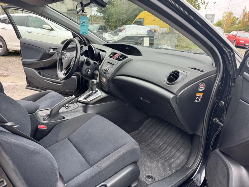 Honda Civic 1, 8 i-VTEC, снимка 5 - Автомобили и джипове - 52142442