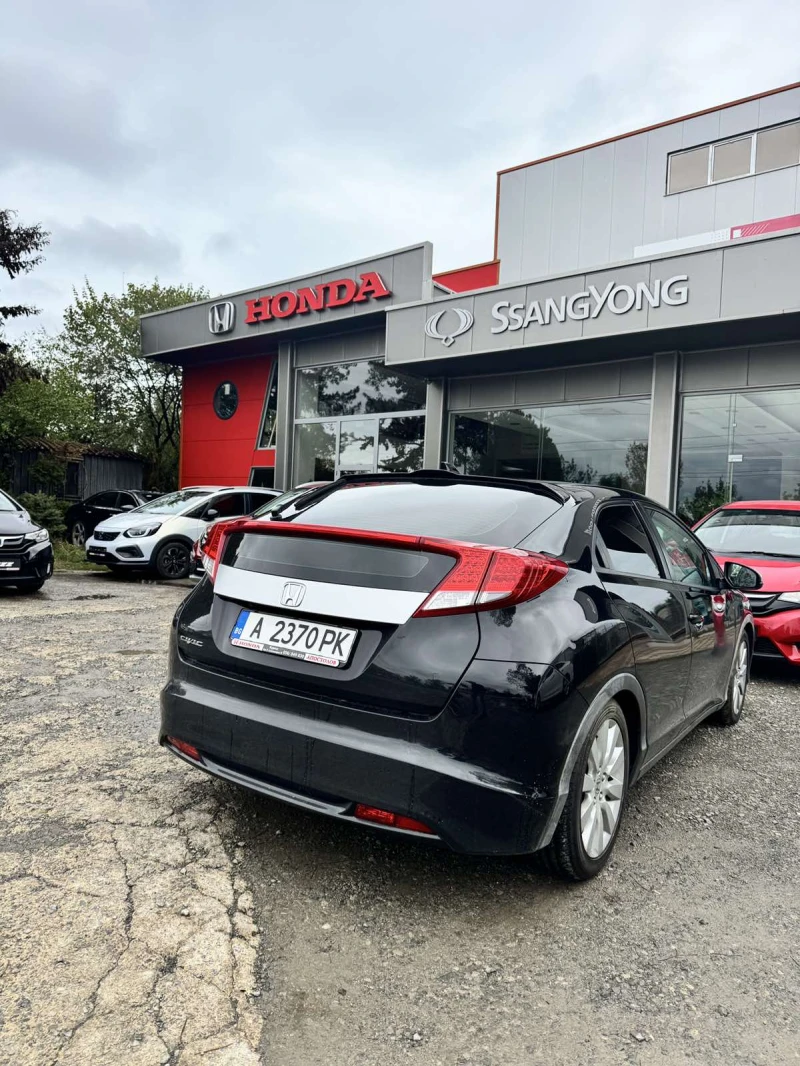 Honda Civic 1, 8 i-VTEC, снимка 4 - Автомобили и джипове - 52142442