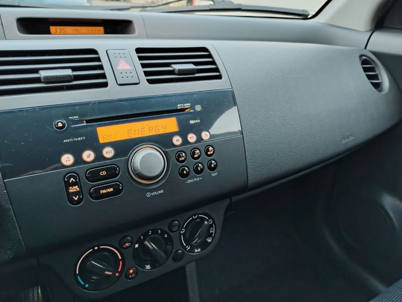 Suzuki Swift 1.3. 4x4, снимка 4 - Автомобили и джипове - 53105674
