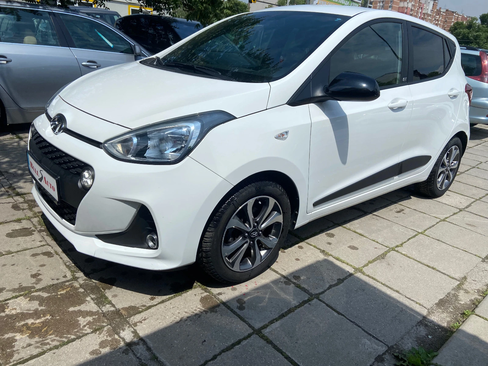 Hyundai I10 1.0i EURO 6B - изображение 3