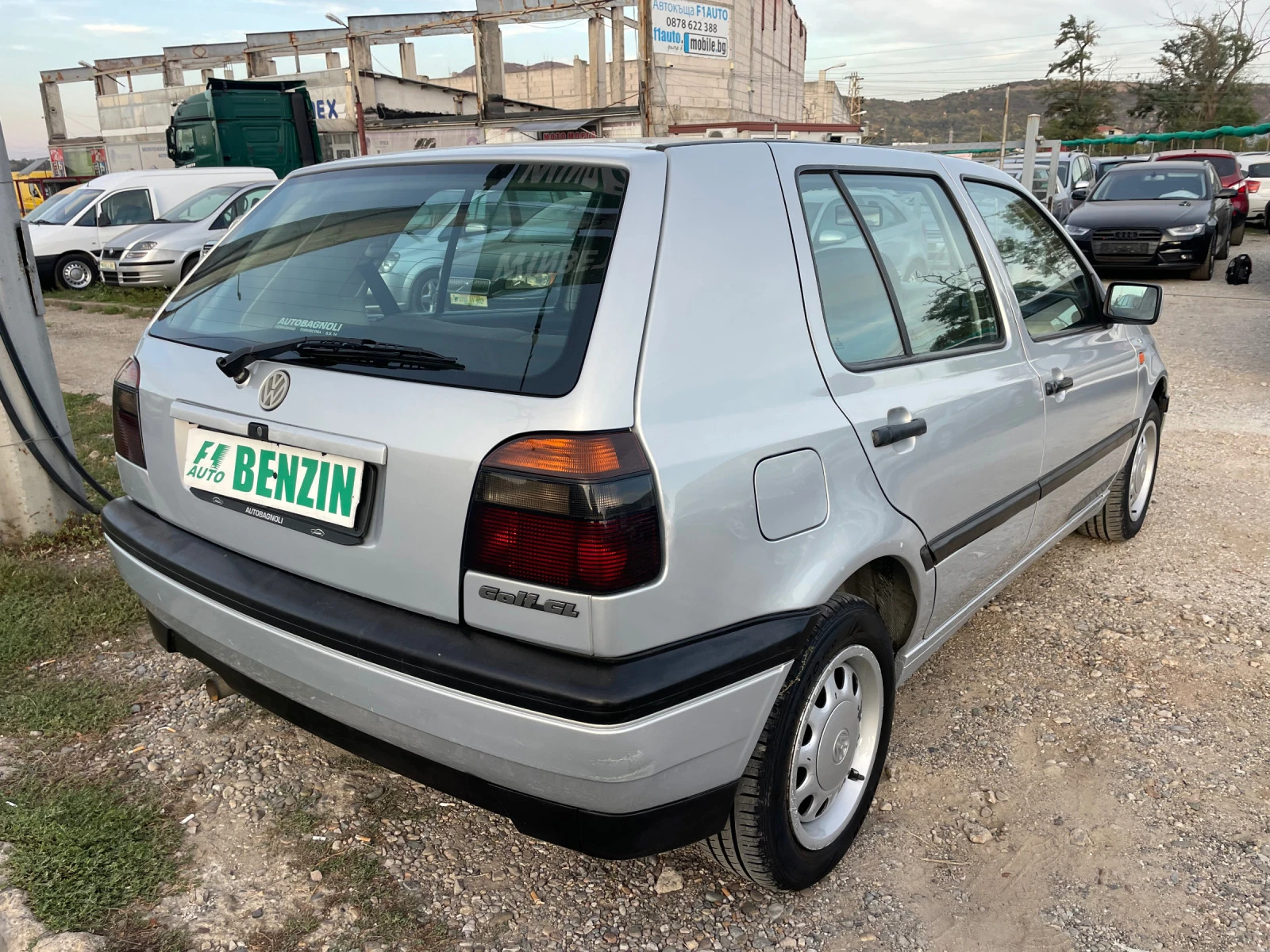 VW Golf 1.6i-КЛИМАТИК-ИТАЛИЯ - изображение 8