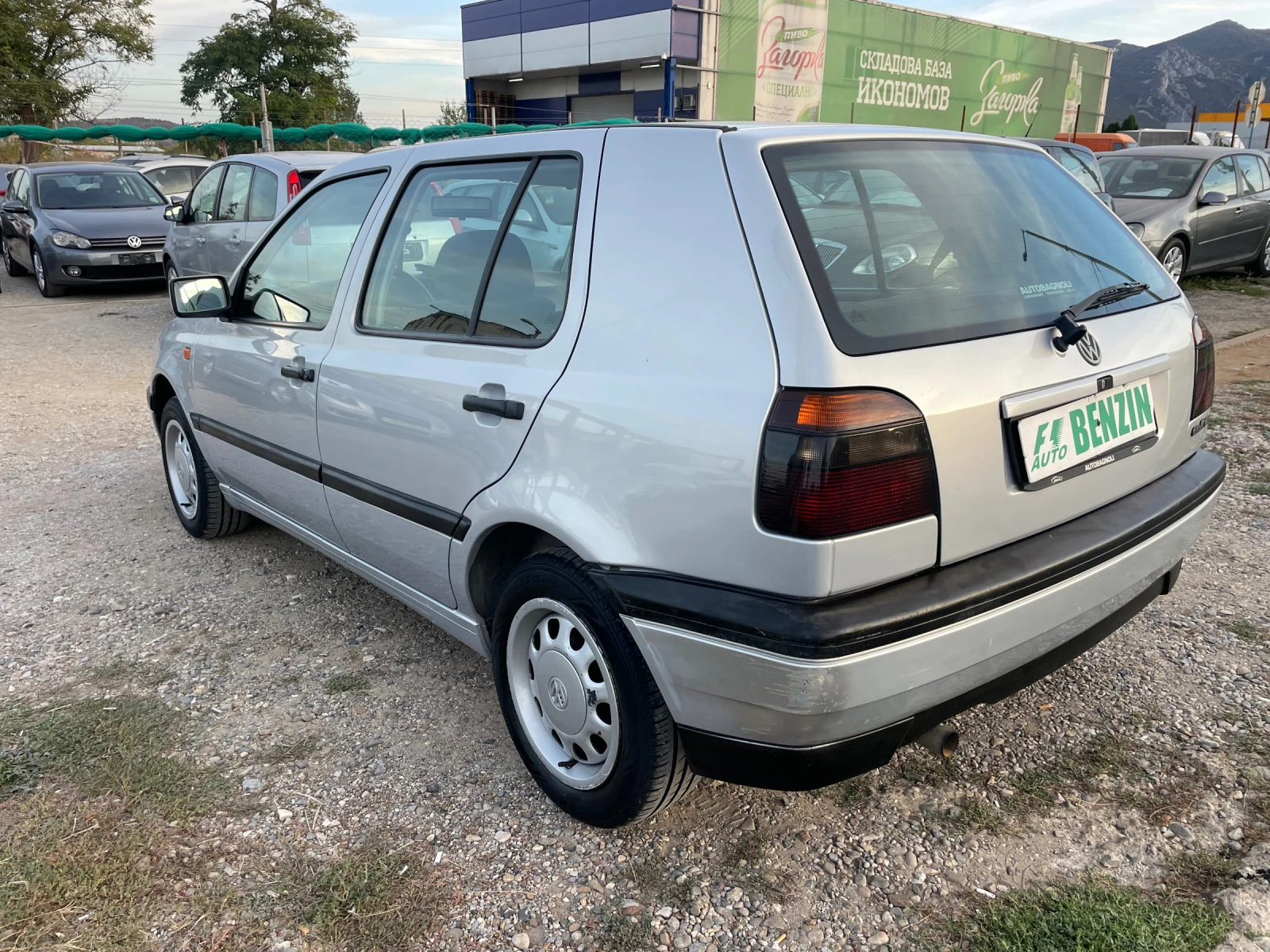 VW Golf 1.6i-КЛИМАТИК-ИТАЛИЯ - изображение 10