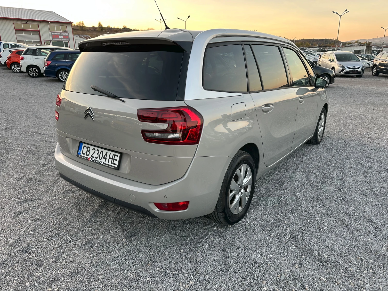 Citroen Grand C4 Picasso 1.6HDi - изображение 5