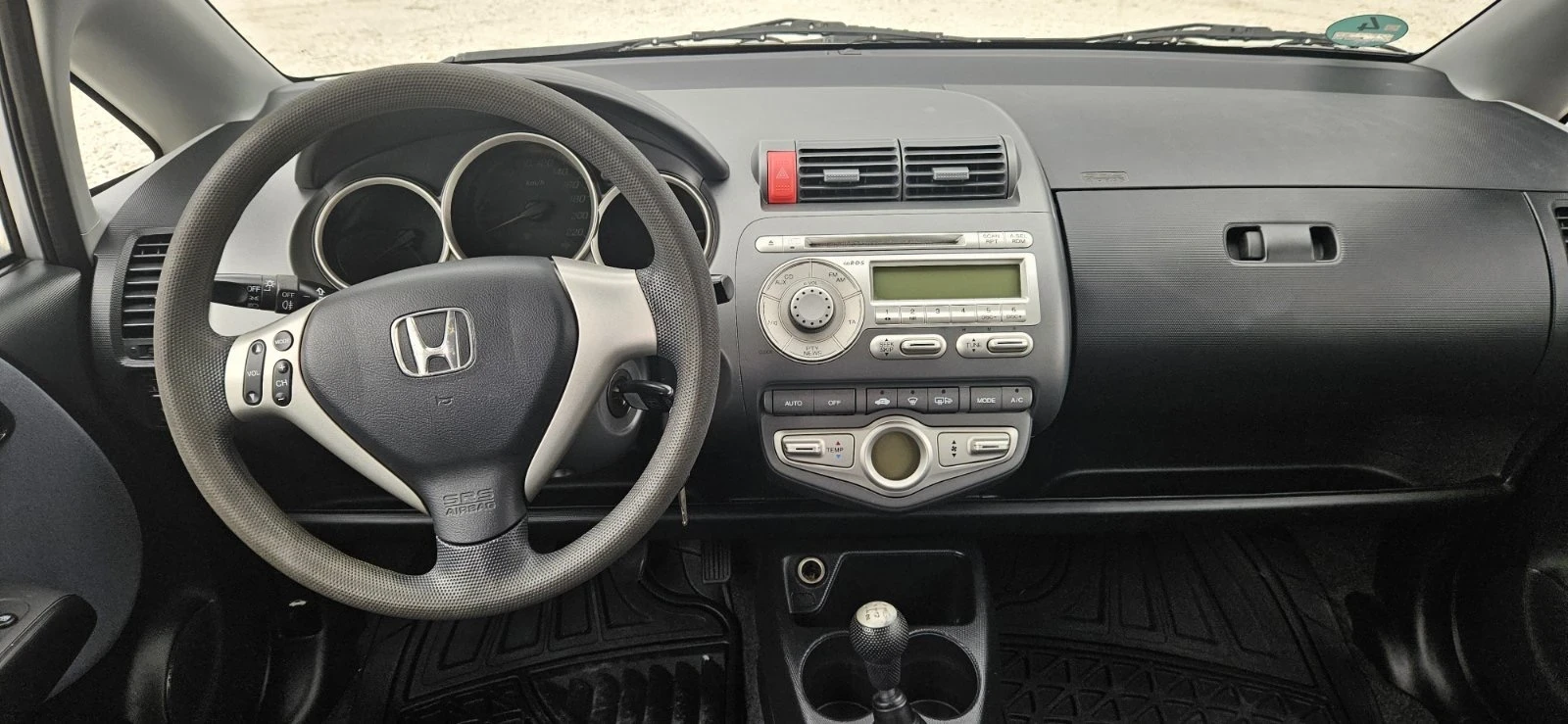 Honda Jazz 1.4 - изображение 7