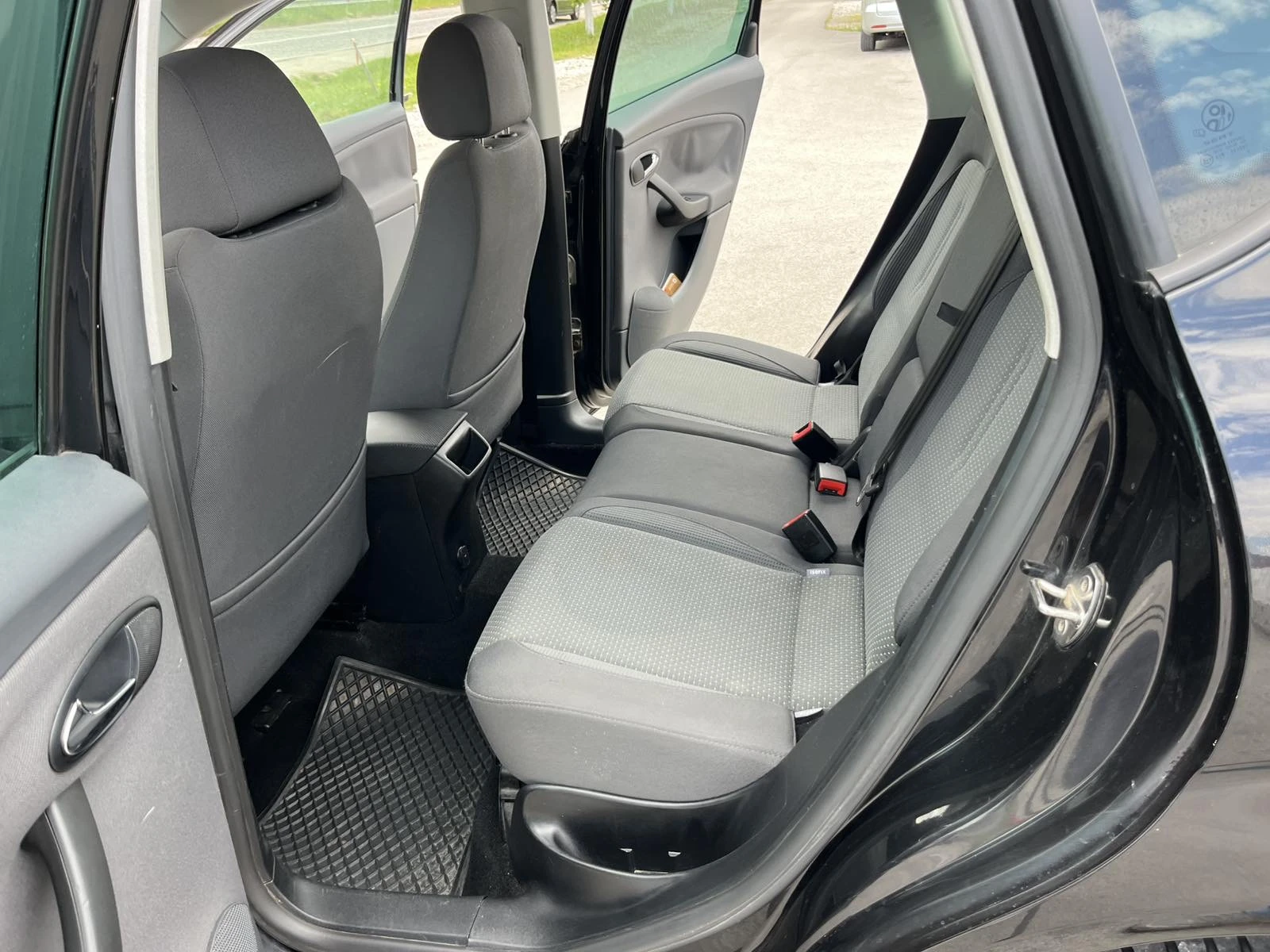Seat Altea 1.9TDI 105кс. КЛИМАТРОНИК АВТОПИЛОТ EURO 4 - изображение 8