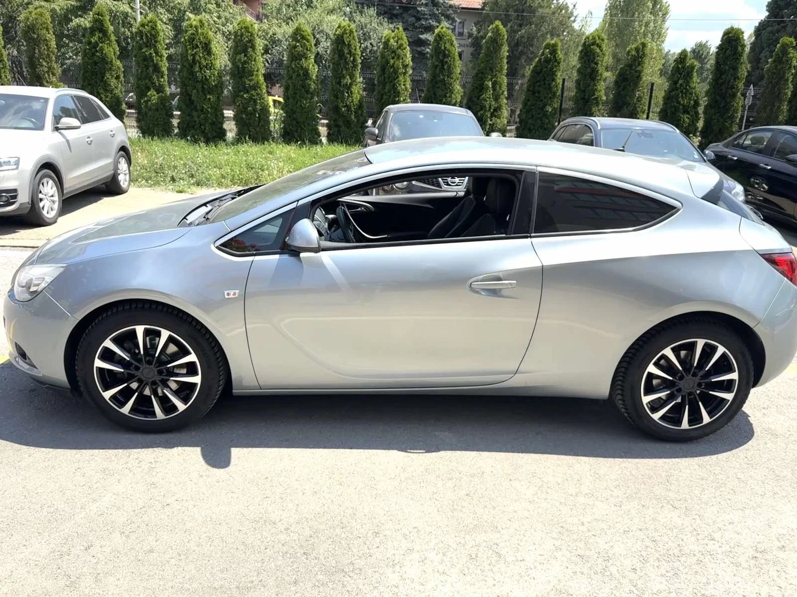 Opel Astra GTC - изображение 9