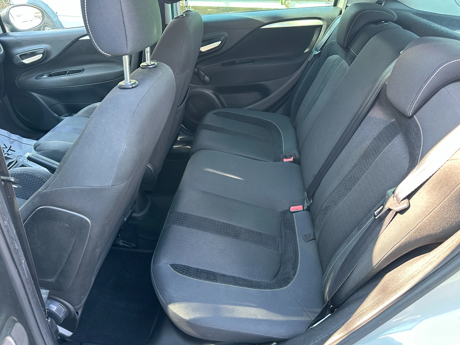 Fiat Punto 1.3Mjet SPORT - изображение 7