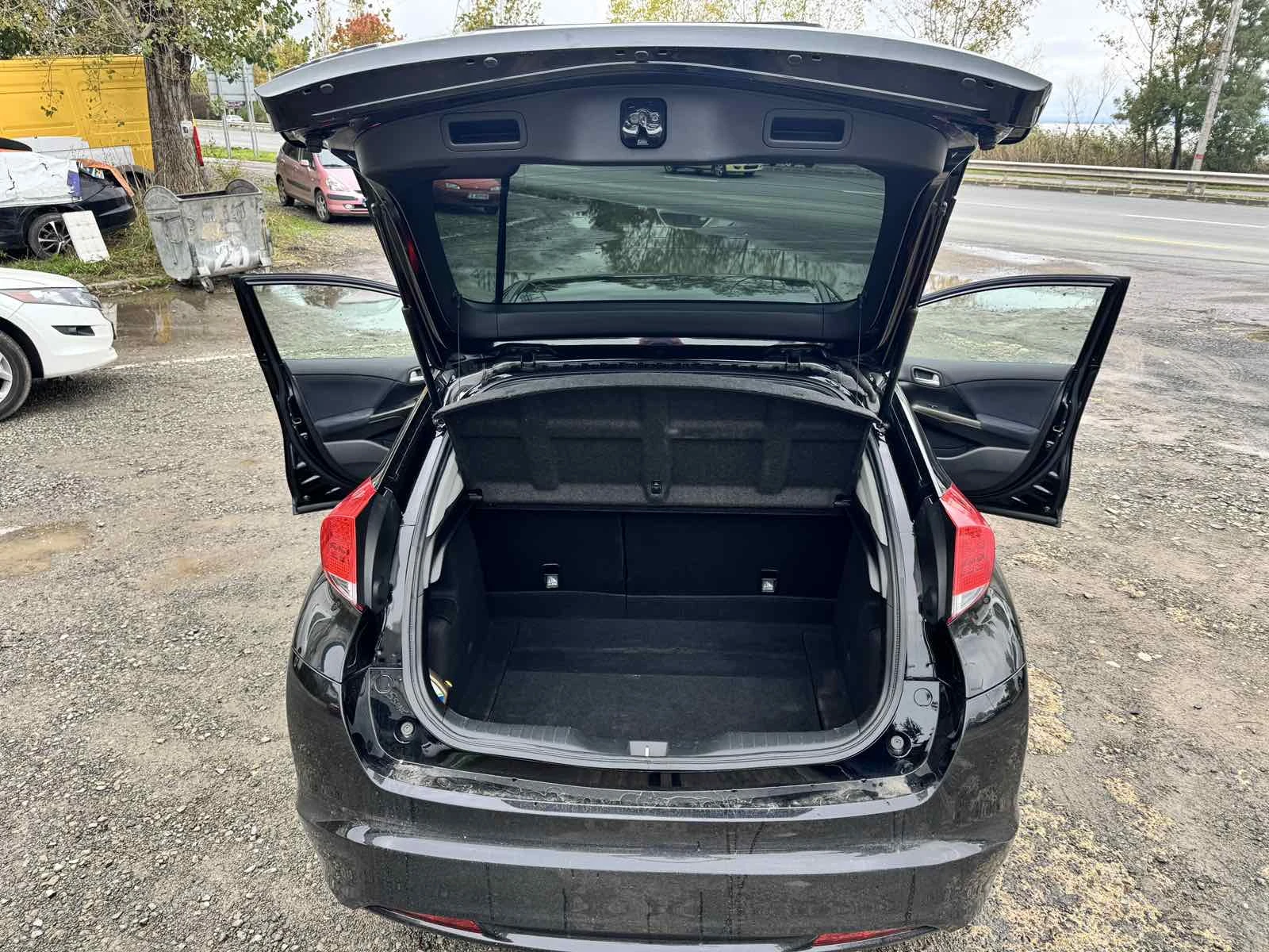 Honda Civic 1, 8 i-VTEC - изображение 9