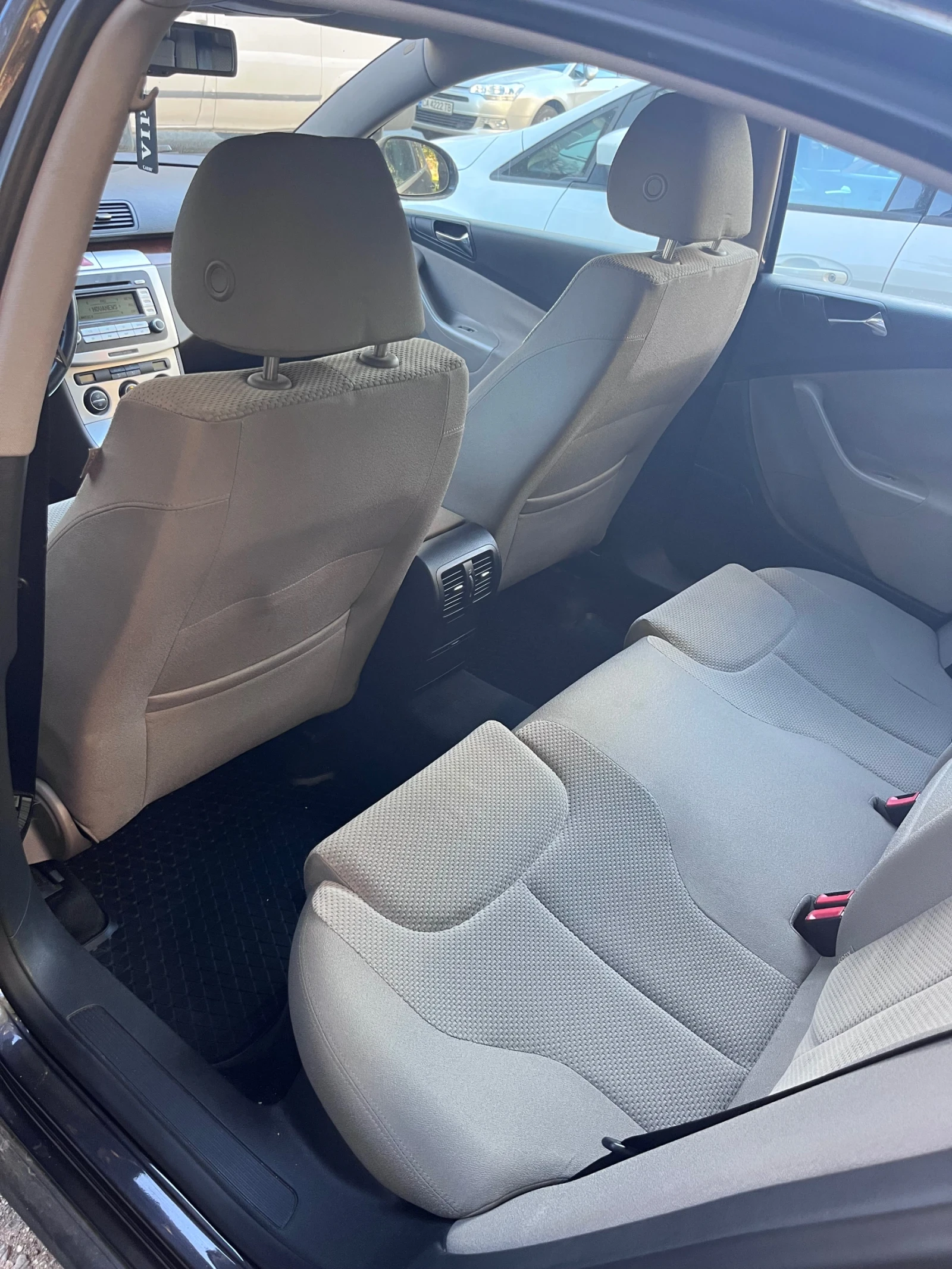 VW Passat 158000  | Mobile.bg   12