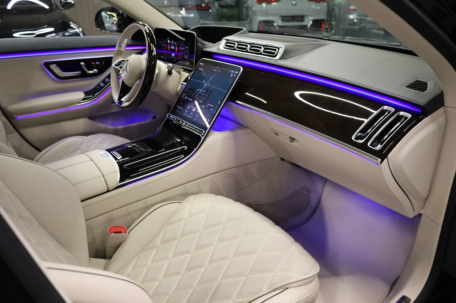 Mercedes-Benz S 580 EXCLUSIVE* AMG LINE* 4MATIC* 3 TV* LONG* , снимка 15 - Автомобили и джипове - 52604421