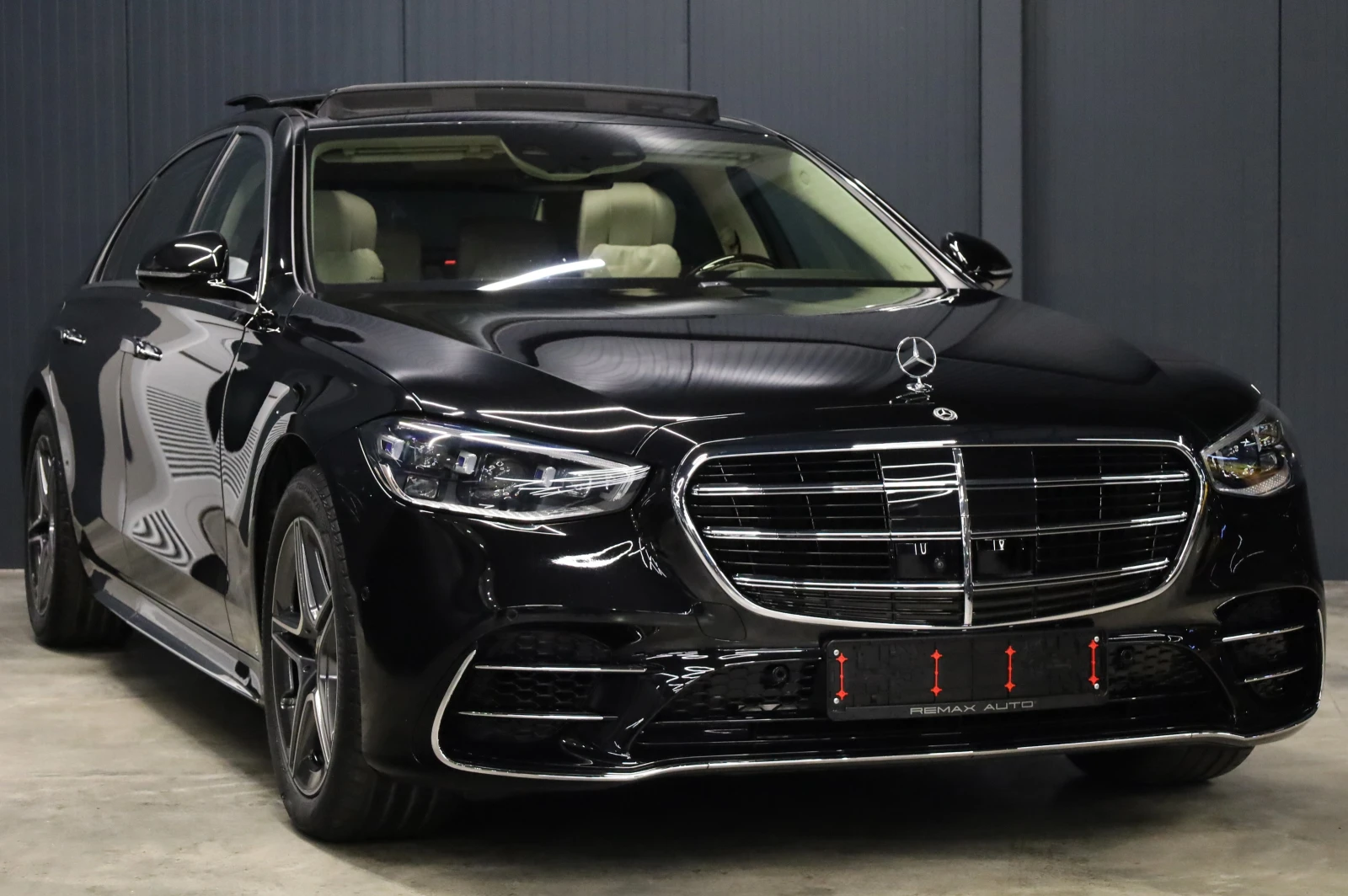 Mercedes-Benz S 580 EXCLUSIVE* AMG LINE* 4MATIC* 3 TV* LONG* , снимка 2 - Автомобили и джипове - 52604421