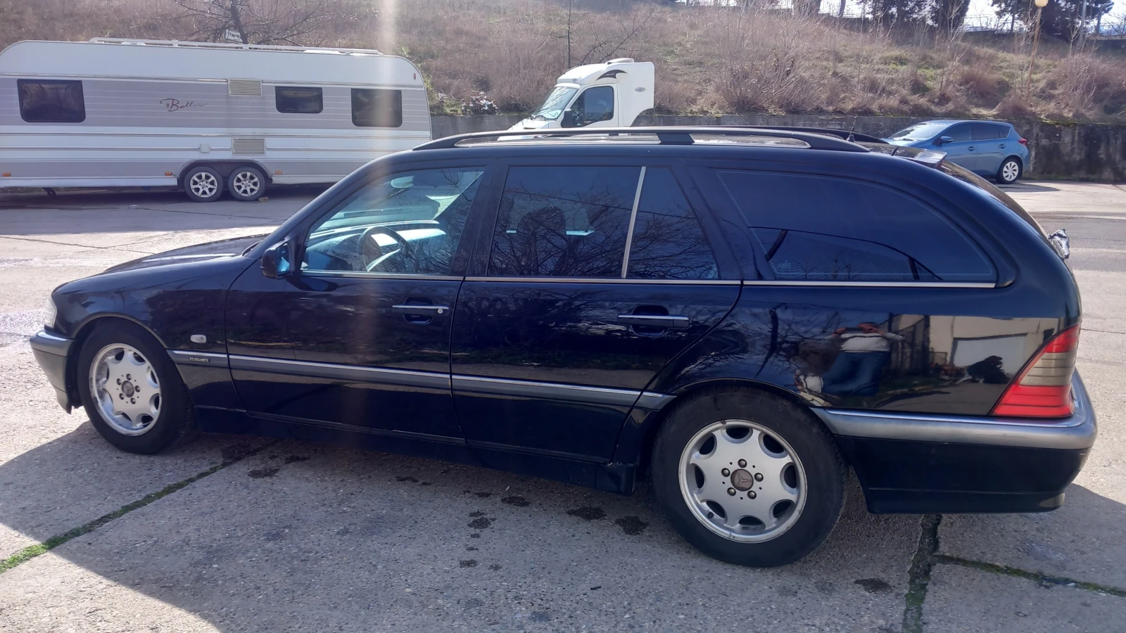 Mercedes-Benz C 220, снимка 2 - Автомобили и джипове - 53540524