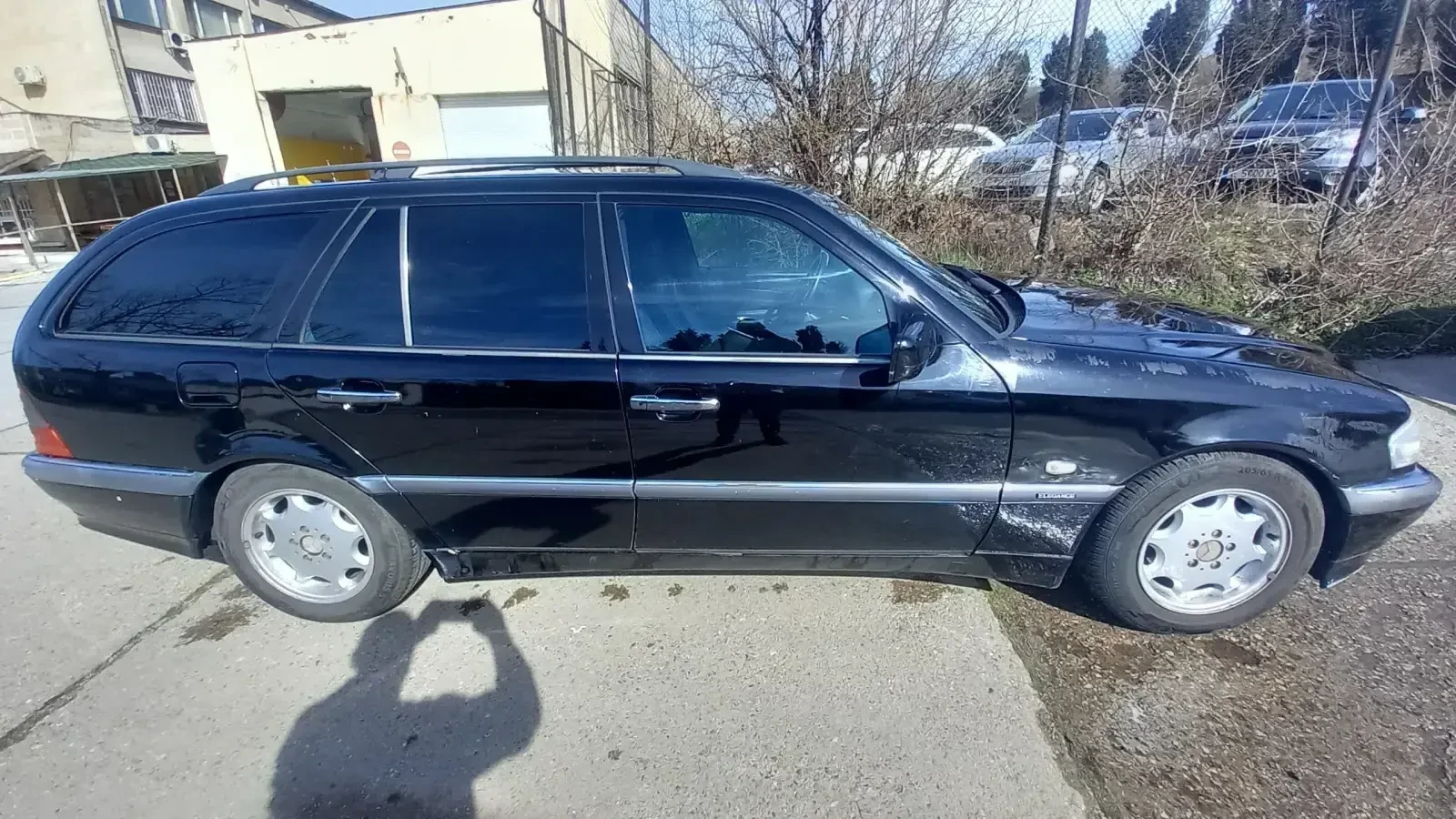 Mercedes-Benz C 220, снимка 4 - Автомобили и джипове - 53540524