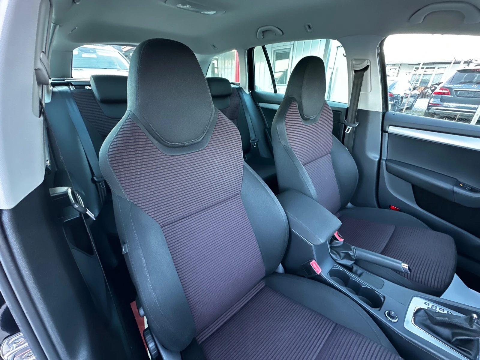 Skoda Octavia 2.0TDI 150�.� DSG SportLine* VRS SEATS | Mobile.bg � ����������� 8