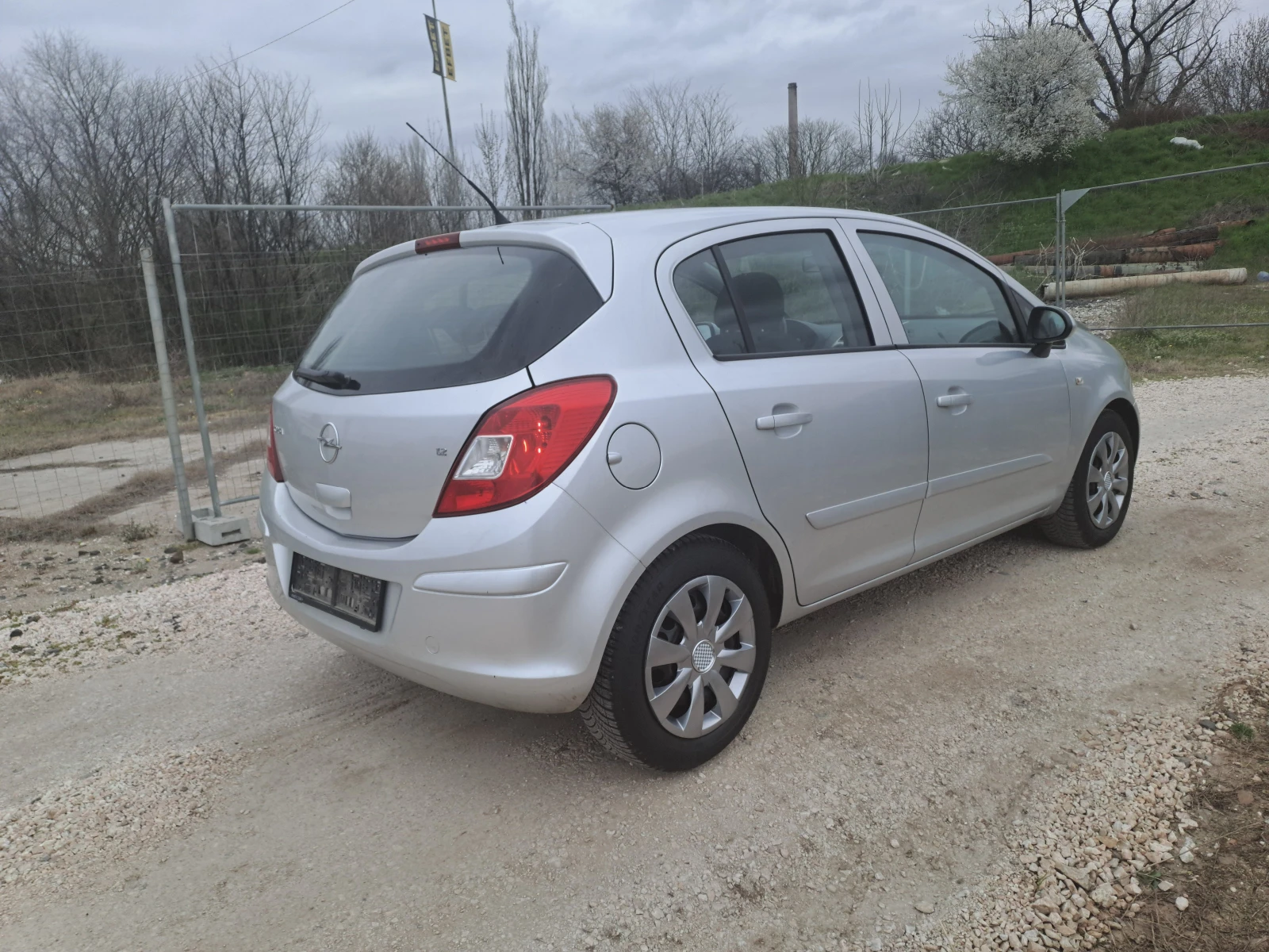 Opel Corsa 1.2i AUTOMAT ESKLUZIVE , снимка 6 - Автомобили и джипове - 53968152