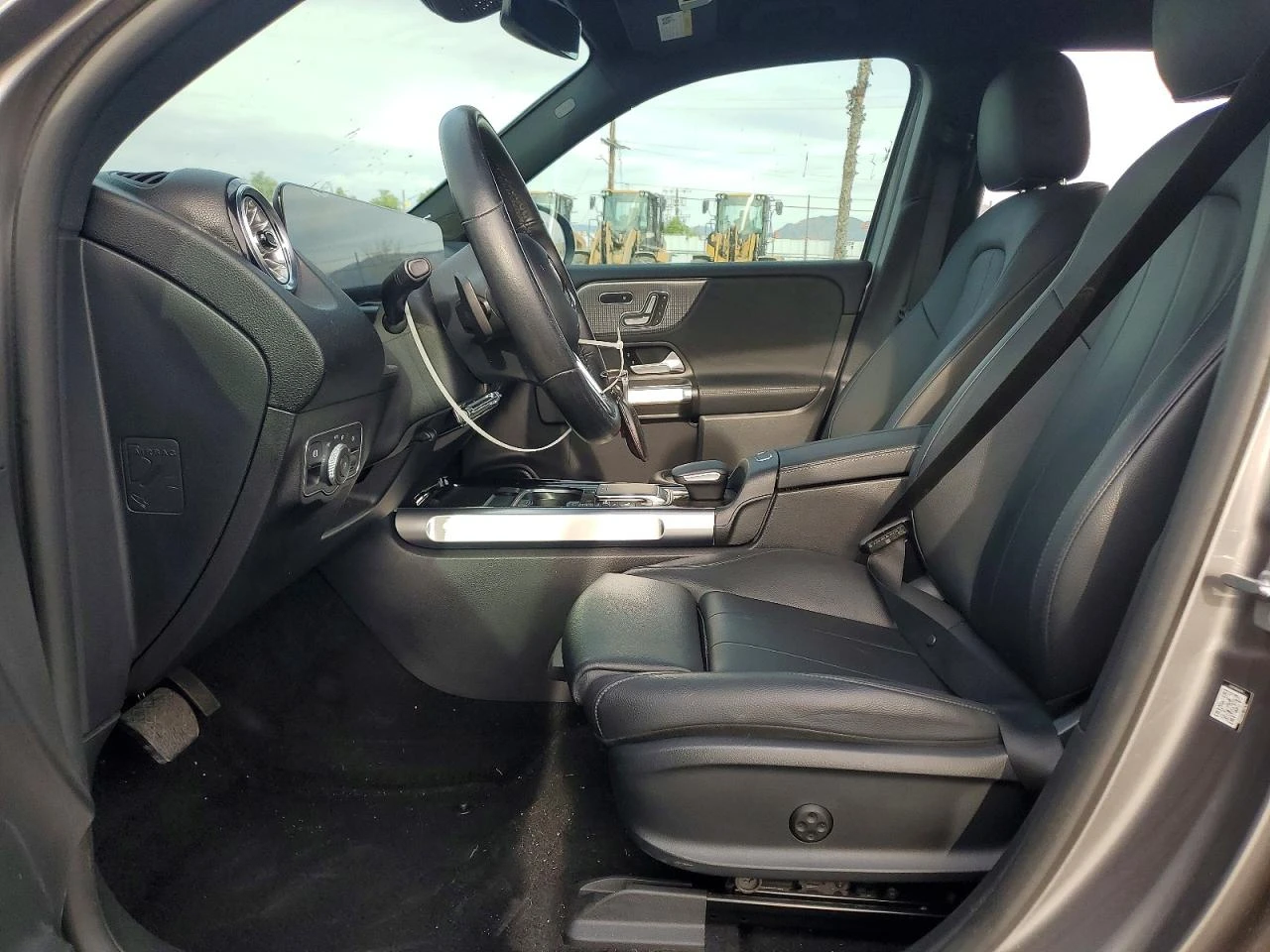 Mercedes-Benz EQB 250+ , снимка 7 - Автомобили и джипове - 54141404