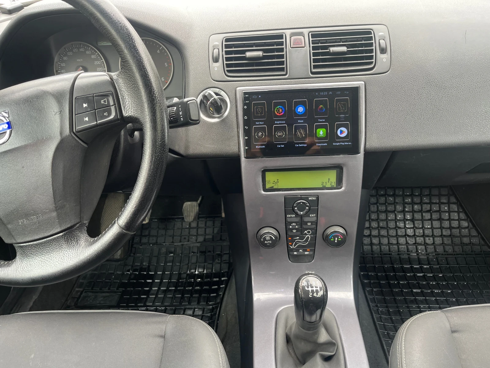 Volvo V40, снимка 2 - Автомобили и джипове - 54166802