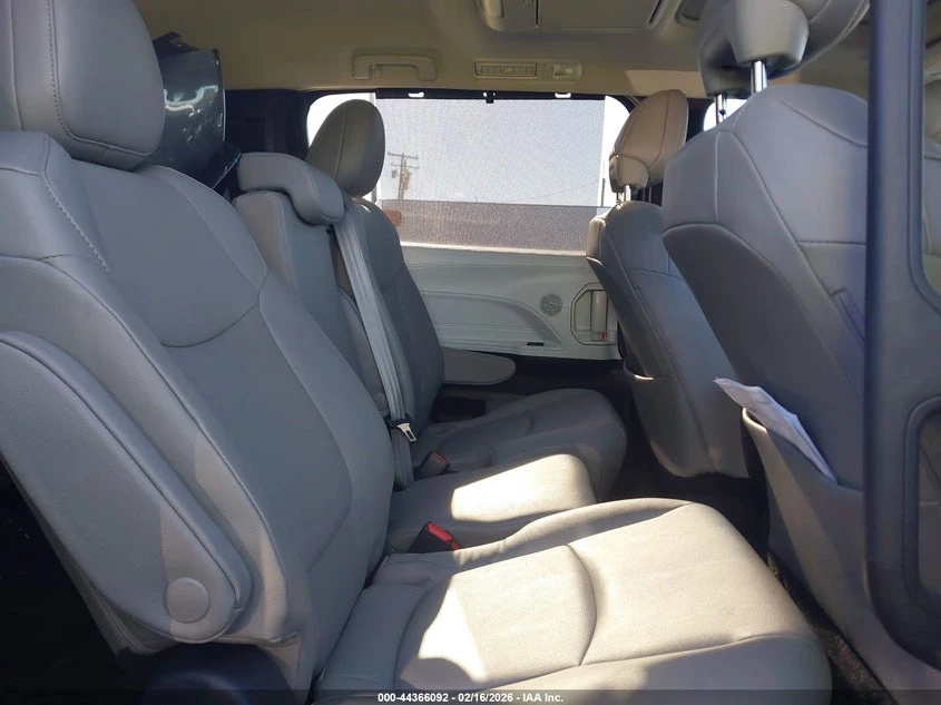 Toyota Sienna 2.5l Xle | Mobile.bg � ����������� 8