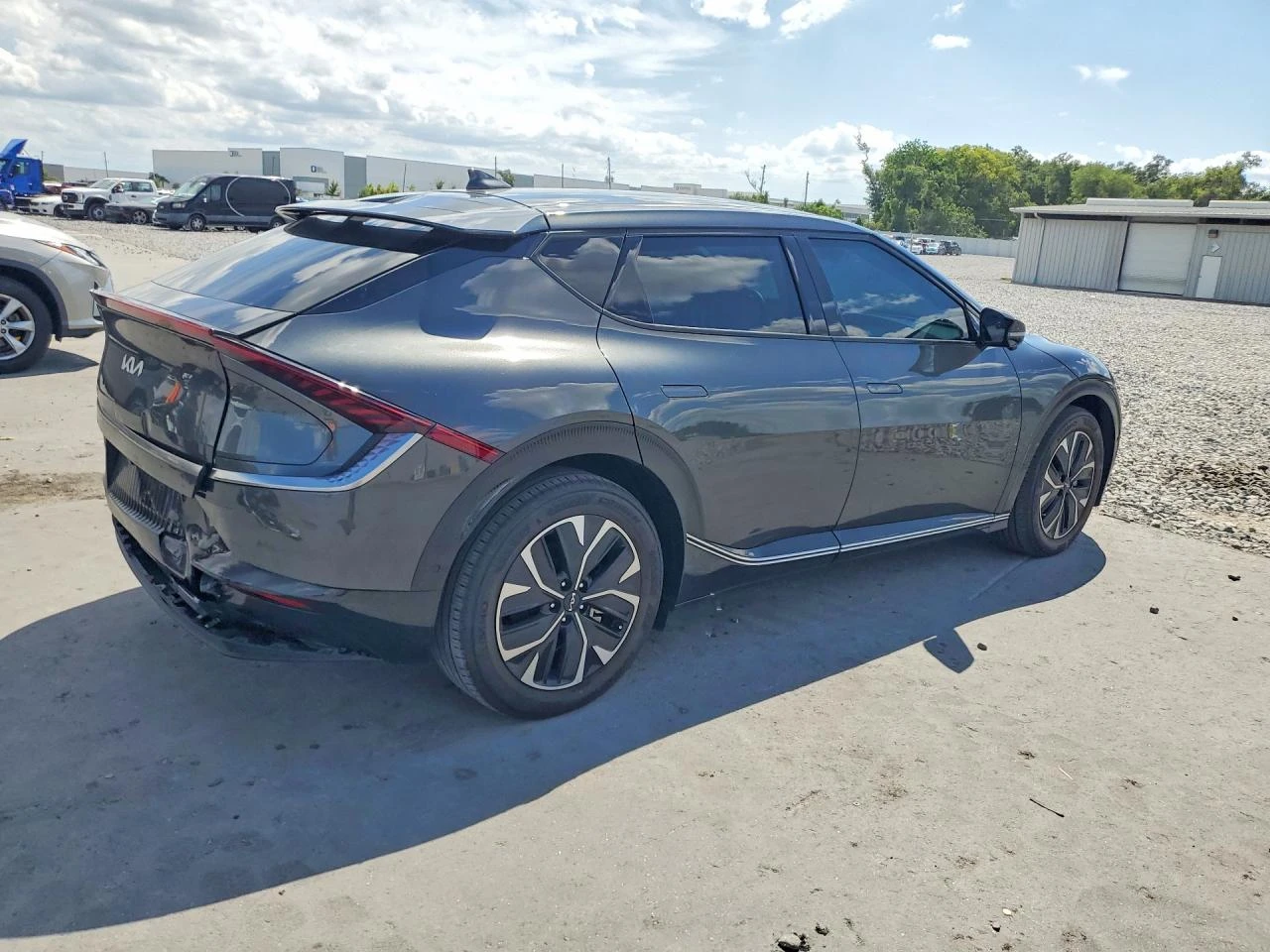Kia EV6 Wind, снимка 3 - Автомобили и джипове - 54758979
