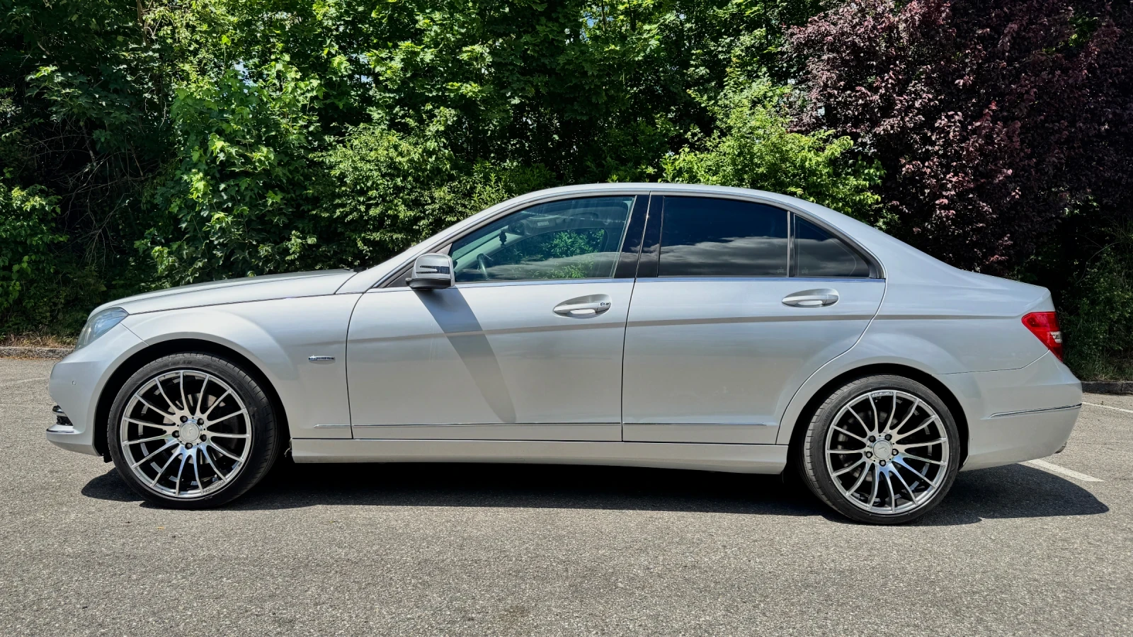 Mercedes-Benz C 220, снимка 4 - Автомобили и джипове - 55388461