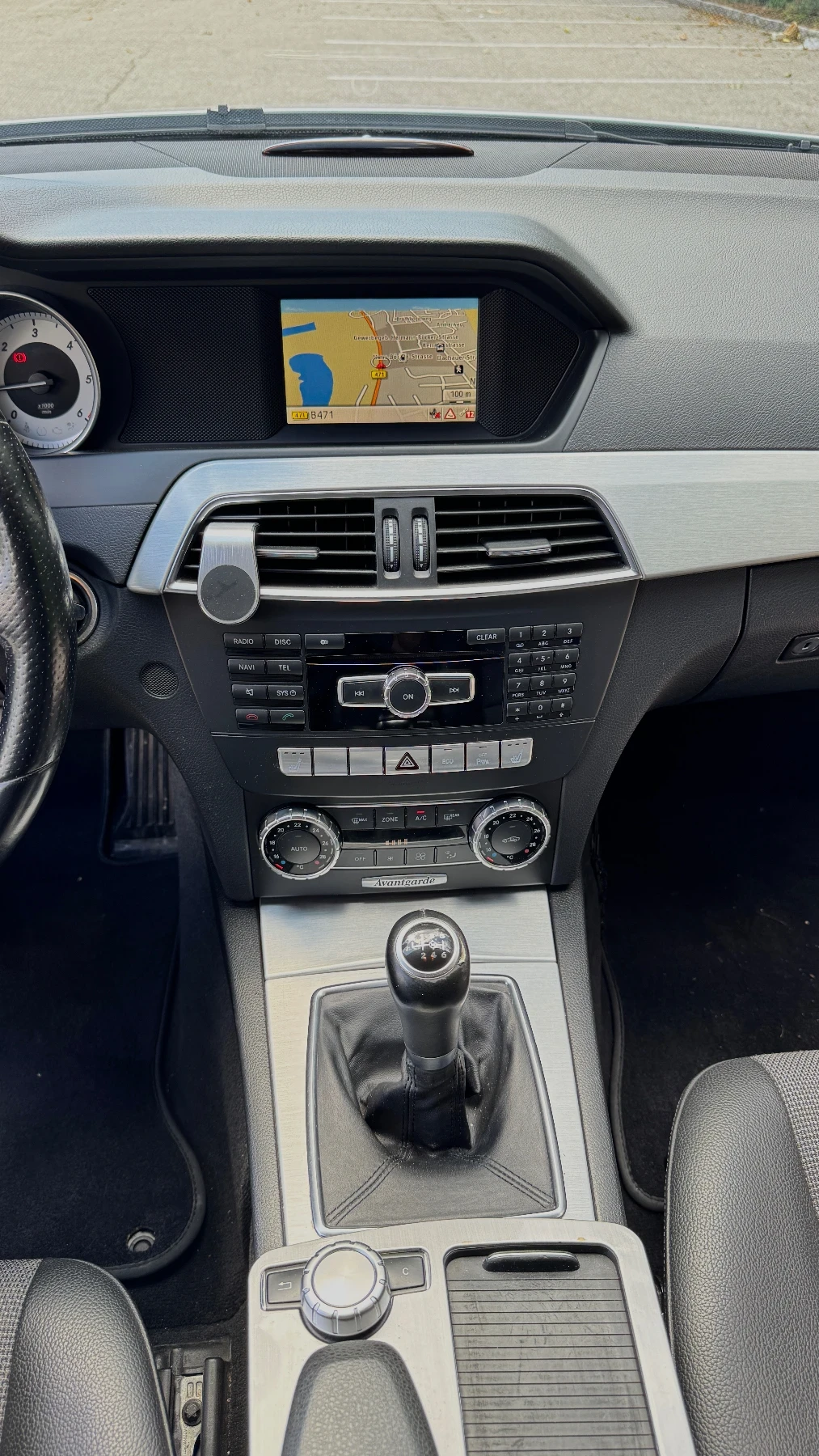 Mercedes-Benz C 220, снимка 11 - Автомобили и джипове - 55388461