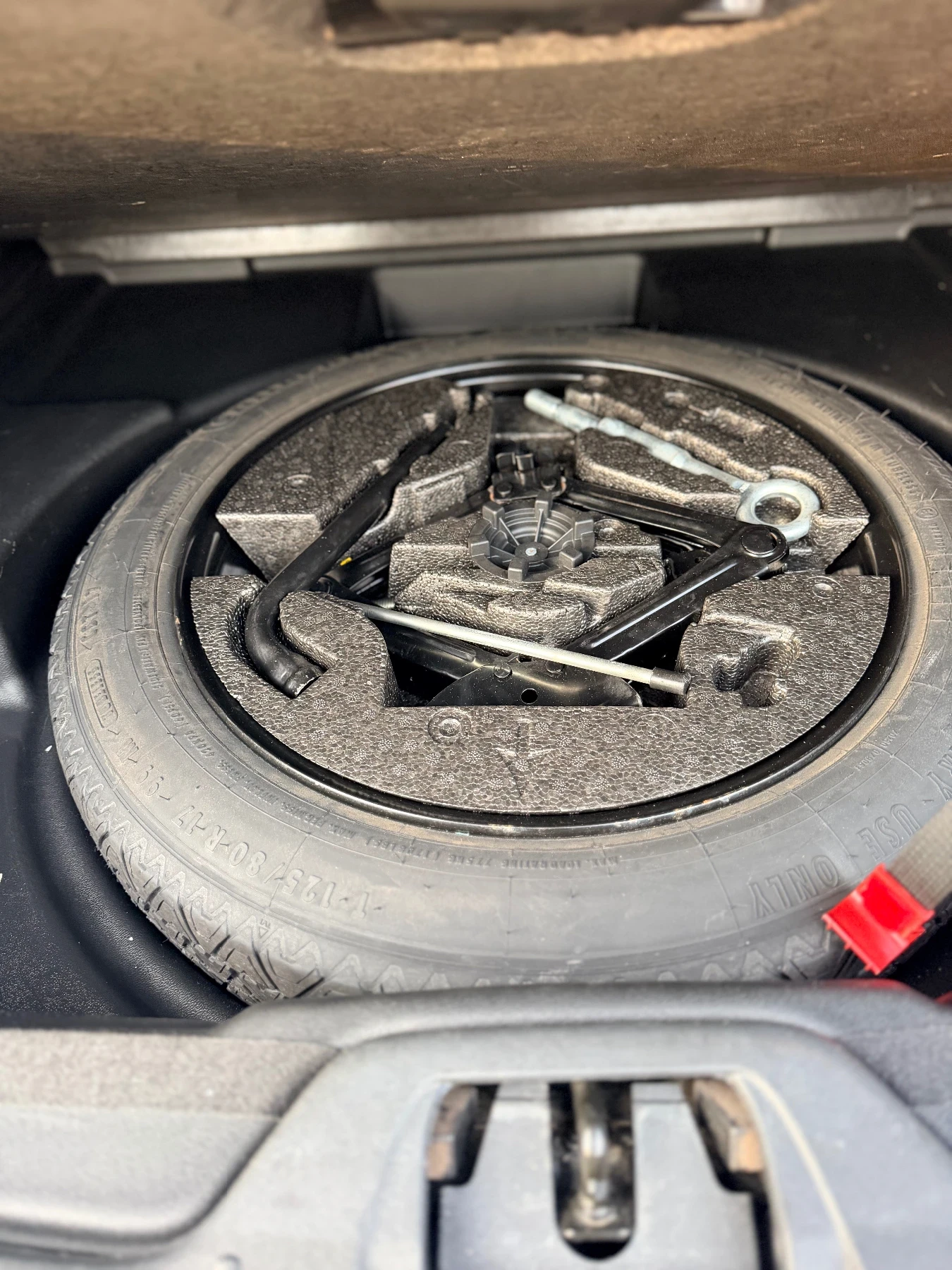 Volvo V60 Cross Country 2.0 D3 FWD, снимка 17 - Автомобили и джипове - 55944570