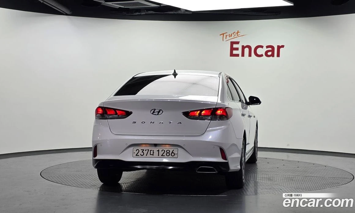Hyundai Sonata LPI Style, снимка 4 - Автомобили и джипове - 56155321