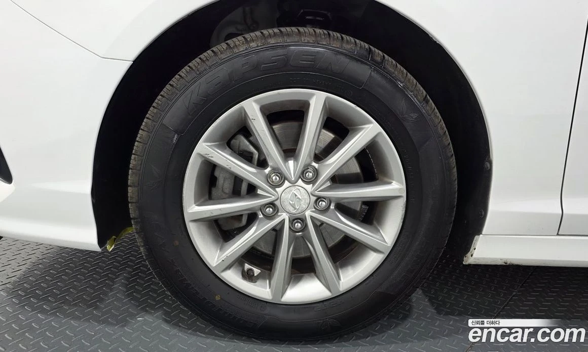 Hyundai Sonata LPI Style, снимка 5 - Автомобили и джипове - 56155321