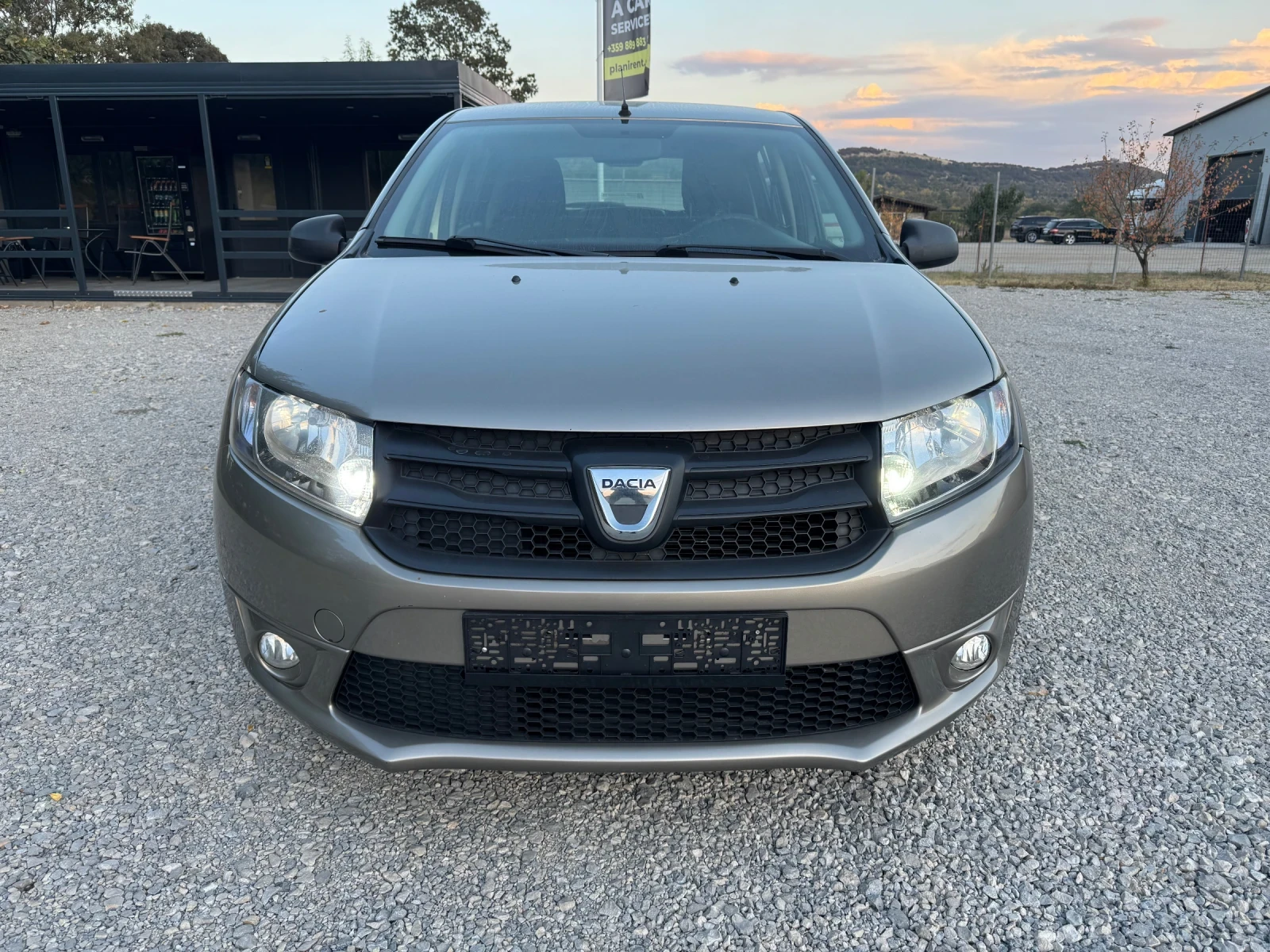 Dacia Sandero 1.2i-Italy  | Mobile.bg � ����������� 2