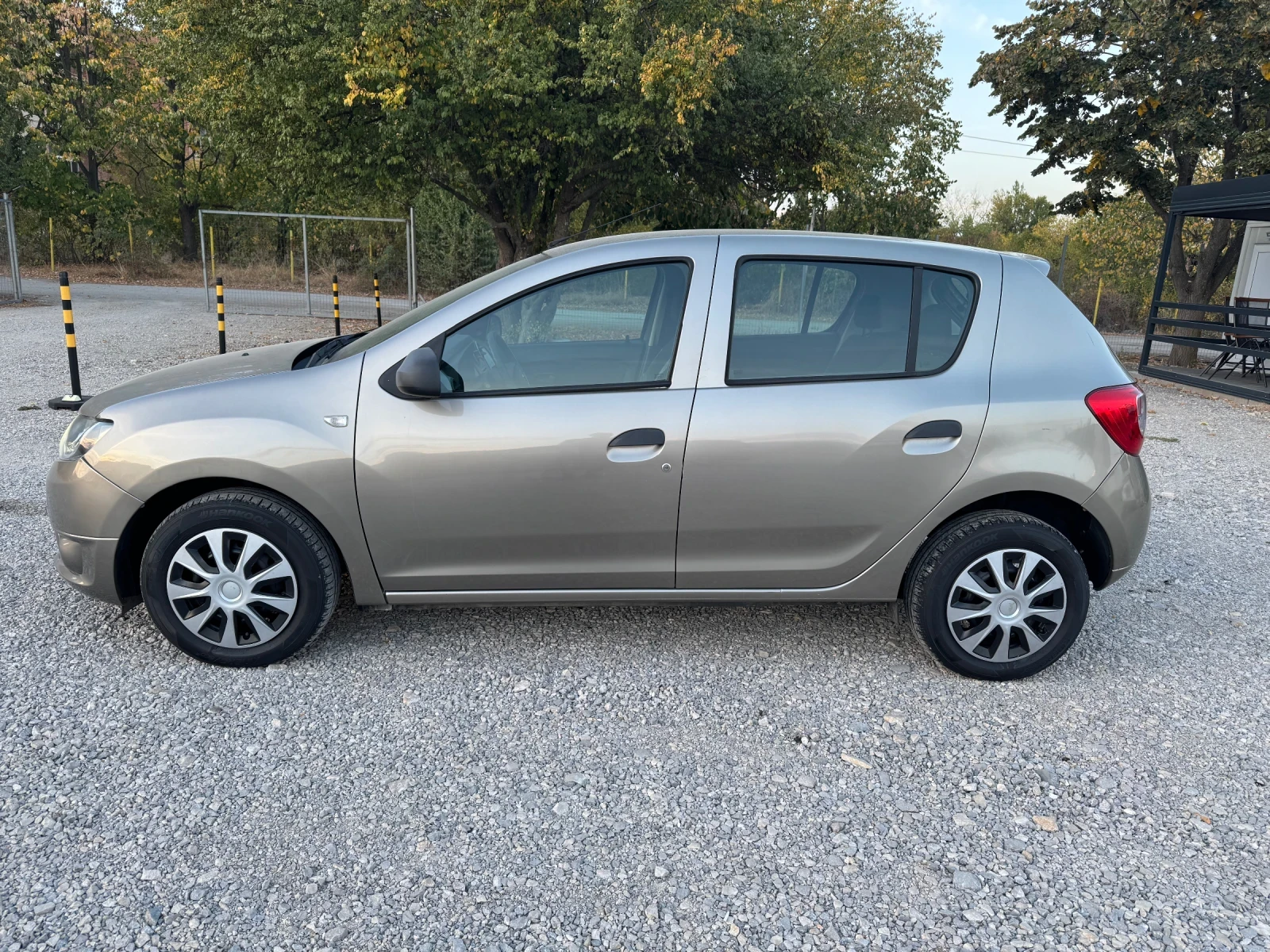 Dacia Sandero 1.2i-Italy  | Mobile.bg � ����������� 3