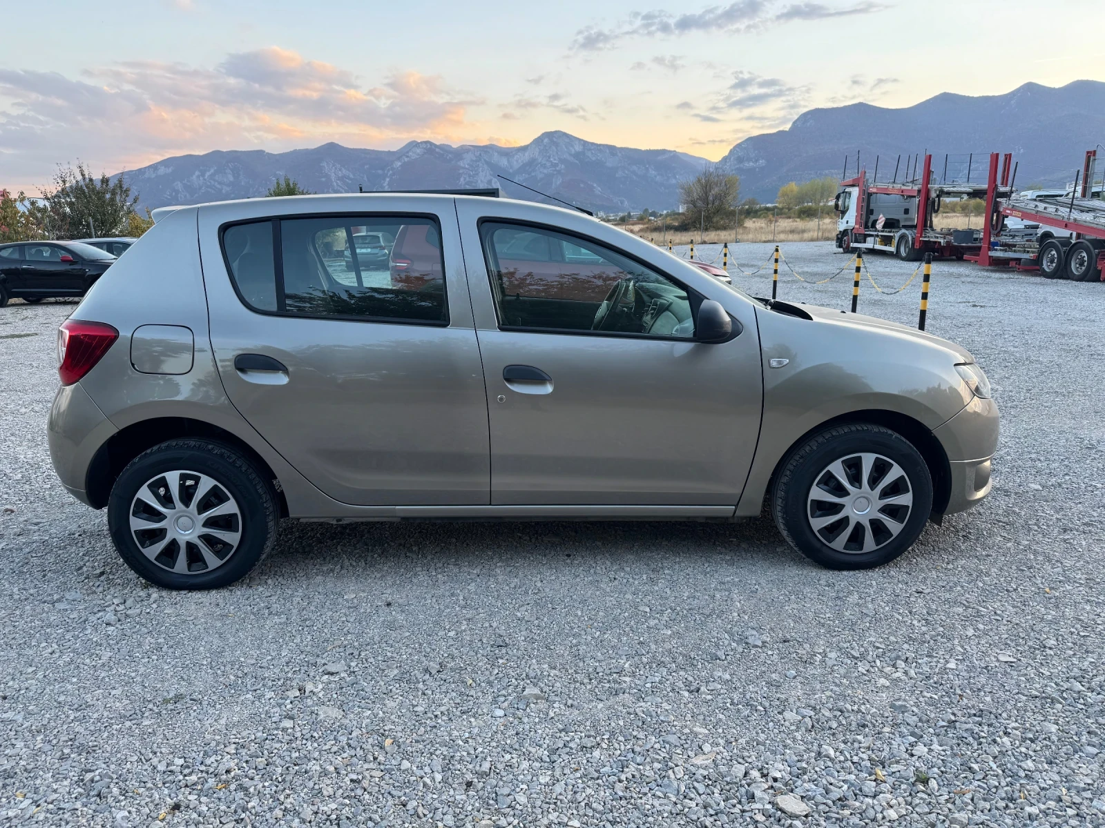 Dacia Sandero 1.2i-Italy  | Mobile.bg � ����������� 6