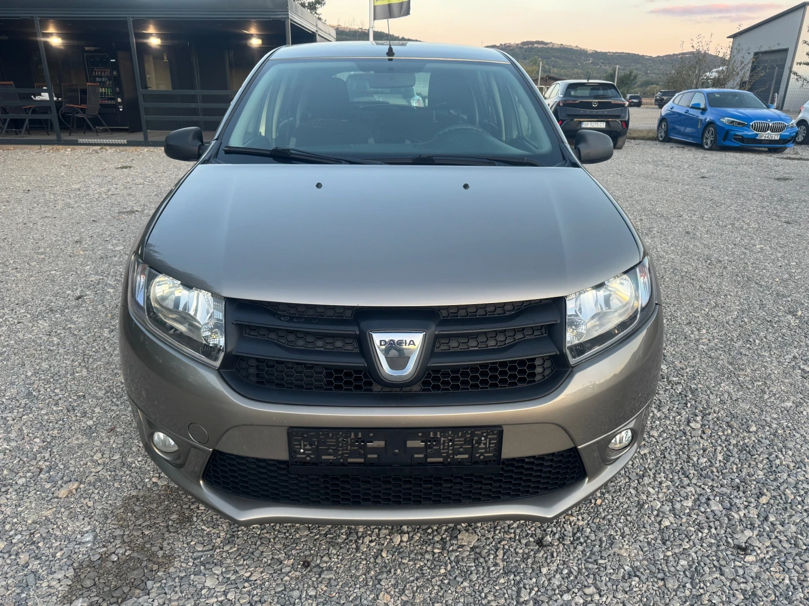 Dacia Sandero 1.2i-Italy , снимка 2 - Автомобили и джипове - 56345697