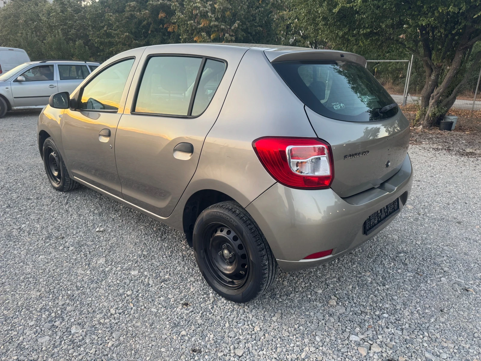 Dacia Sandero 1.2i-Italy , снимка 4 - Автомобили и джипове - 56345697