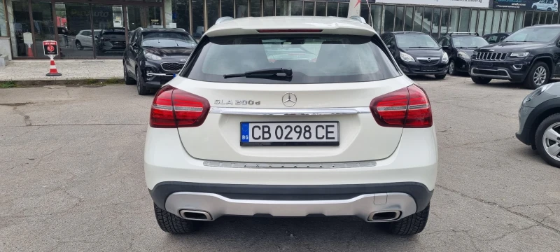 Mercedes-Benz GLA 200 D 136k.c UNIIAT ITALIA EURO 6B , снимка 5 - Автомобили и джипове - 47526587