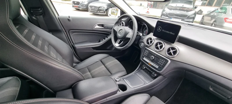 Mercedes-Benz GLA 200 D 136k.c UNIIAT ITALIA EURO 6B , снимка 14 - Автомобили и джипове - 47526587