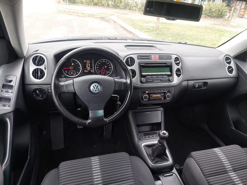 VW Tiguan 2, 0TDI 140ps 4x4, снимка 6 - Автомобили и джипове - 48315615