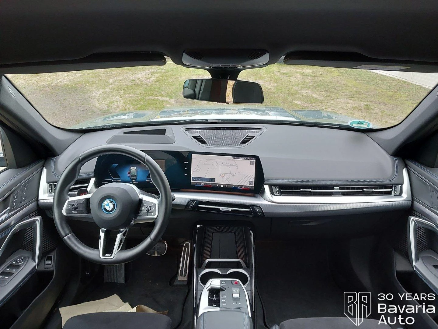 BMW iX1 30 xDrive M Sport Paket Automatic | Mobile.bg   6