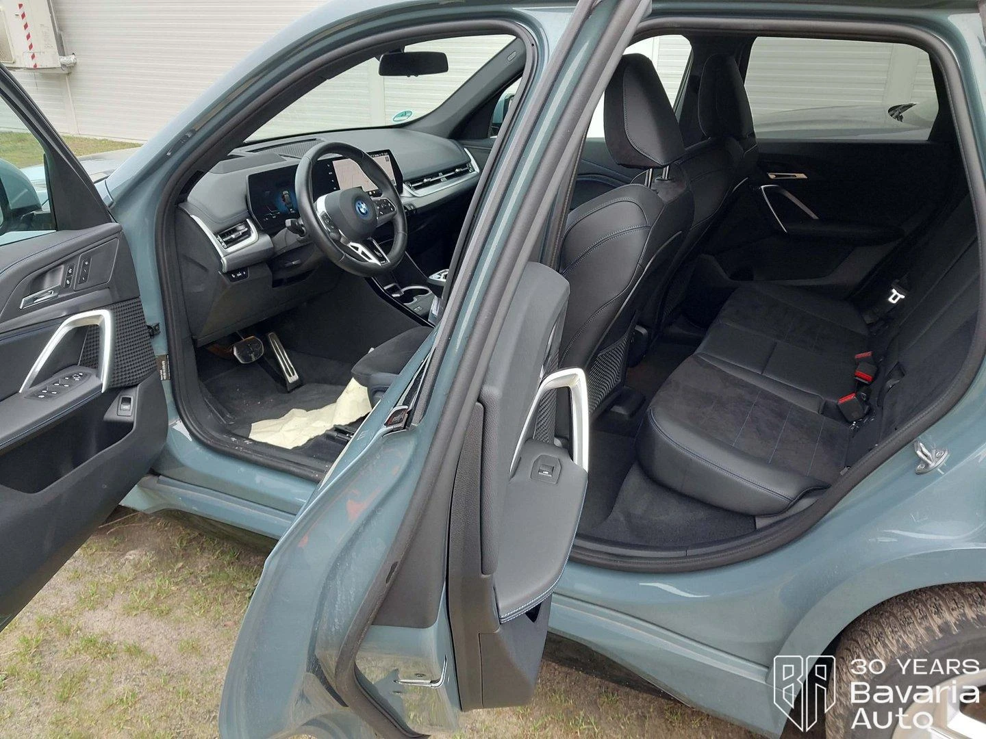 BMW iX1 30 xDrive M Sport Paket Automatic | Mobile.bg   5