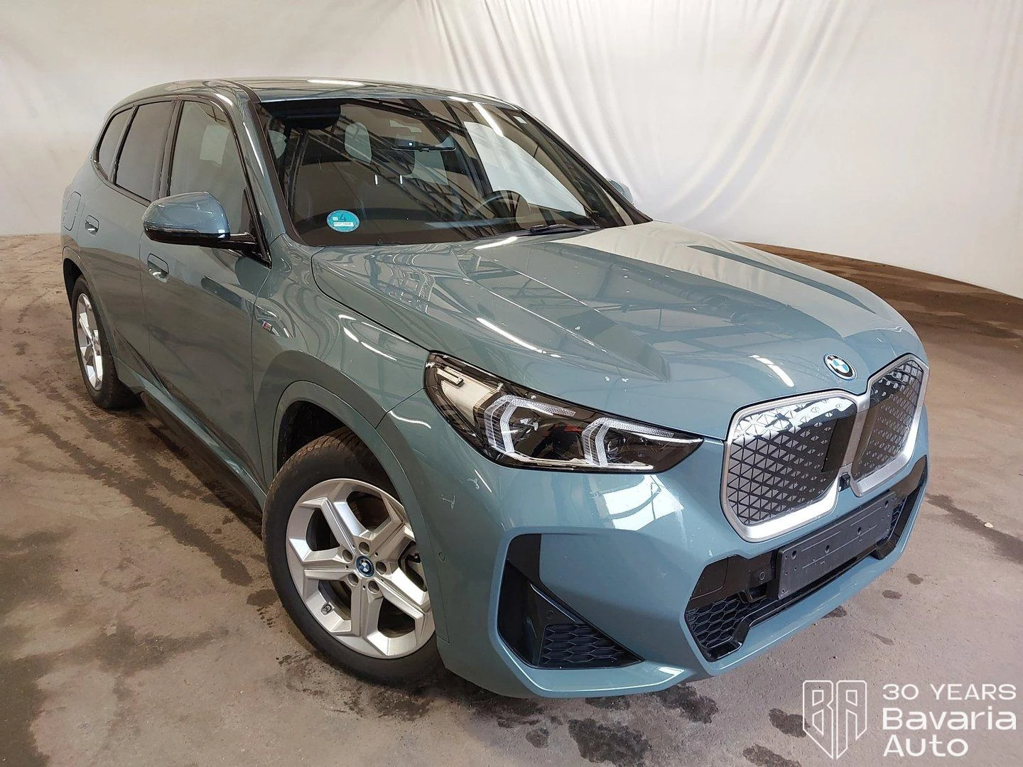 BMW iX1 30 xDrive M Sport Paket Automatic | Mobile.bg   4