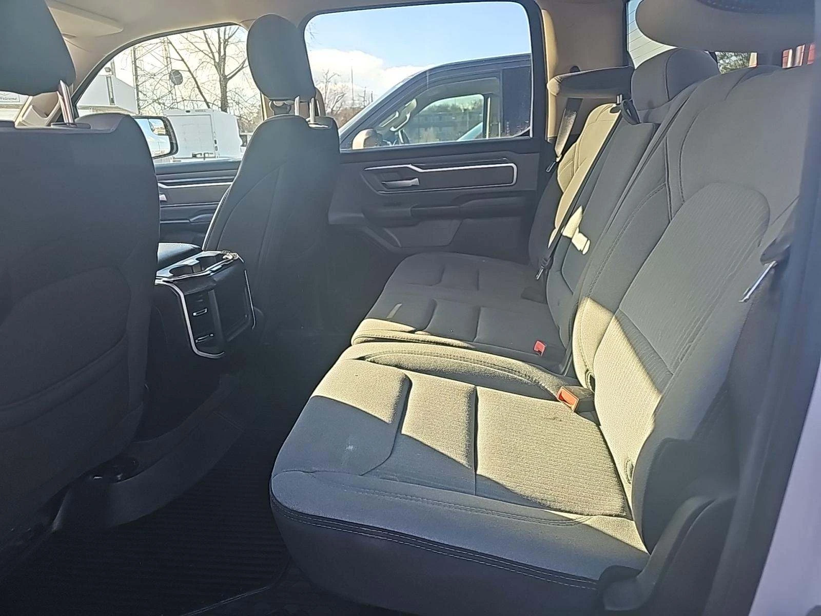 Dodge RAM 1500  Big Horn Crew Cab Short Bed AWD - изображение 8