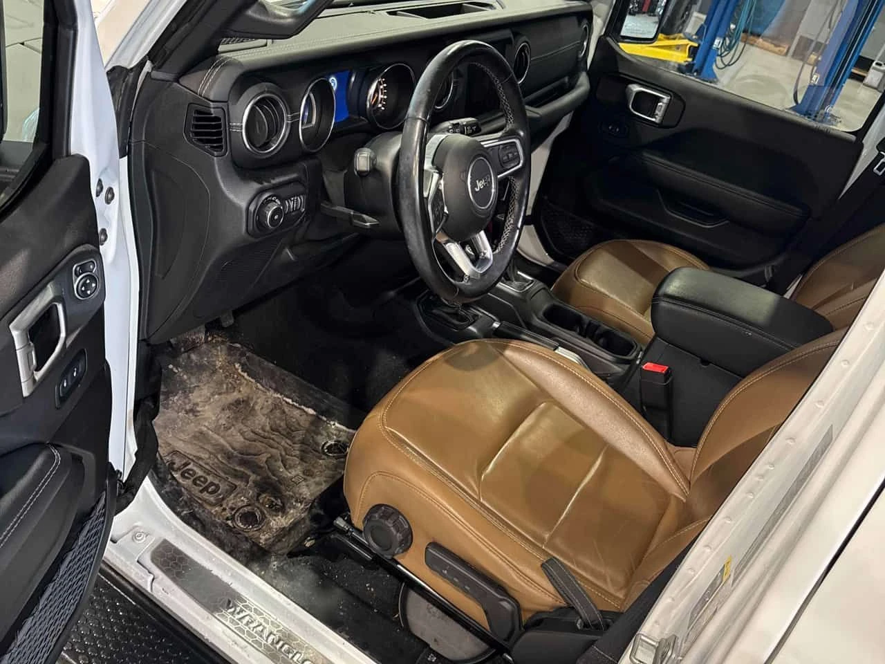 Jeep Wrangler * Unlimited Sahara * 2 КЛЮЧА* ПОДГРЕВ* KEYLESS* , снимка 5 - Автомобили и джипове - 53742996