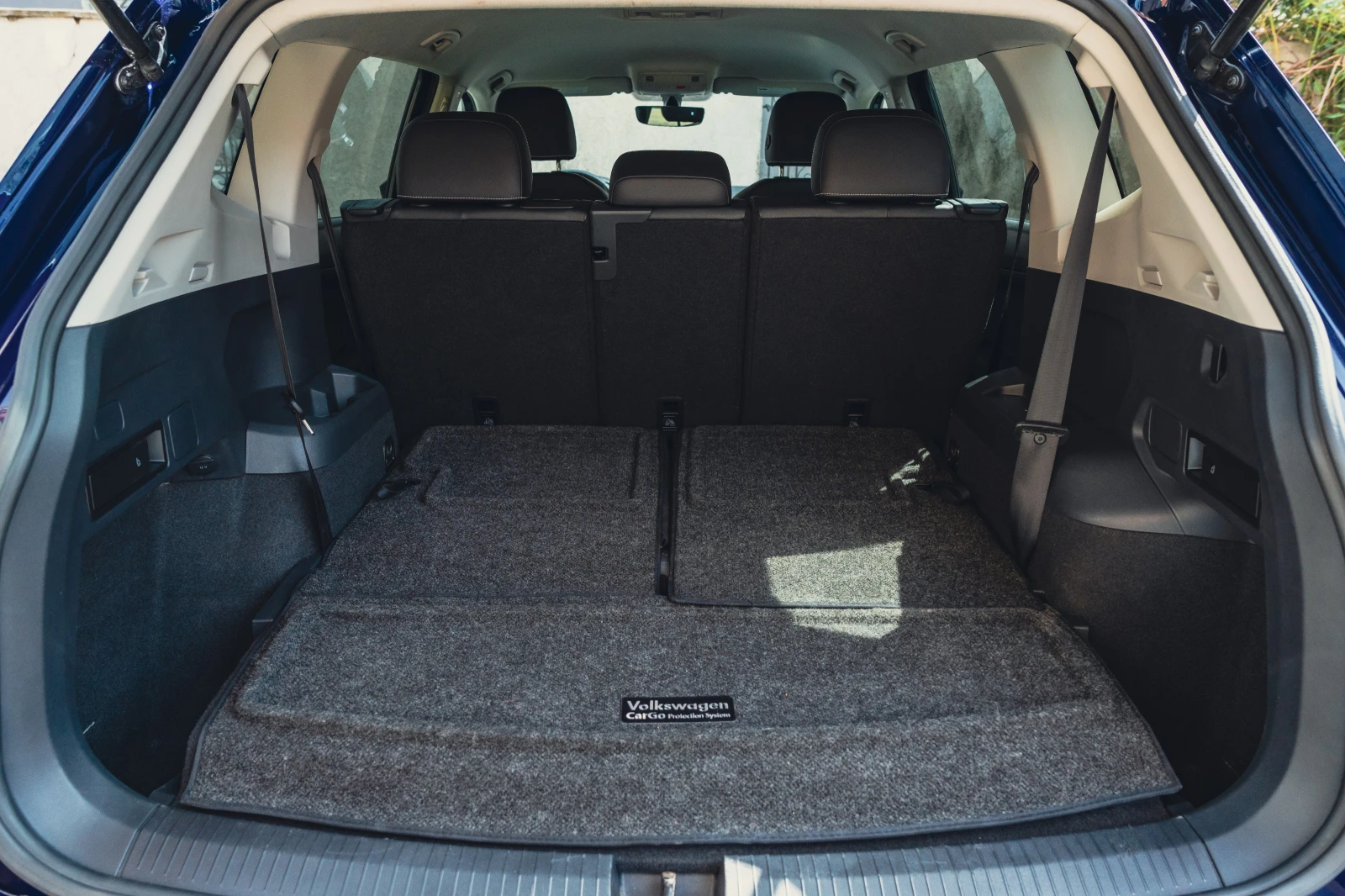 VW Tiguan Volkswagen Tiguan SE, 2.0 TSI - 47000 km -7 местен, снимка 17 - Автомобили и джипове - 54197017